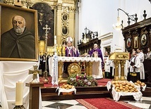 Swoim ofiarnym życiem zasłużył na wielki dar śmierci w chwili, gdy uobecniamy tajemnicę Bożego Narodzenia.