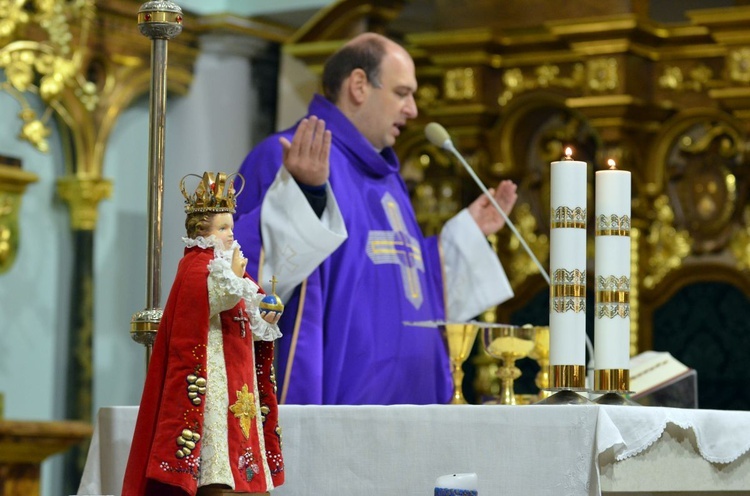 Odnowienie kultu figurki Dzieciątka Praskiego