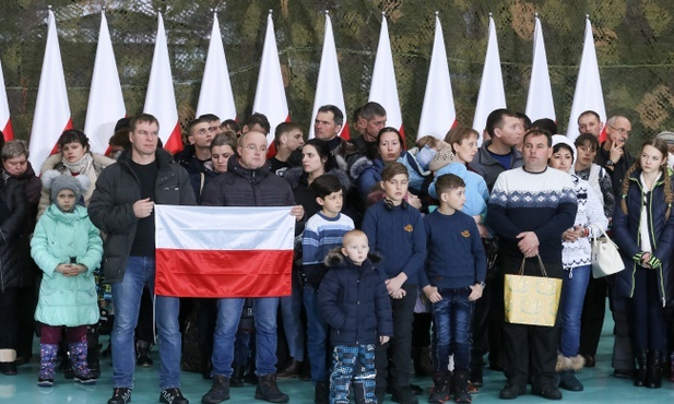 150 osób polskiego pochodzenia przybyło z Kazachstanu do Polski
