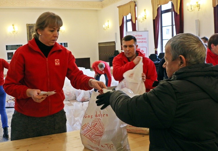 Paczki dla ubogich