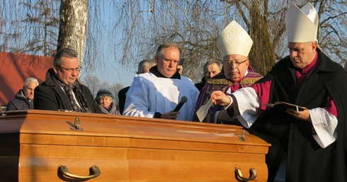 Ks. Brońka pochowany w Oświęcimiu