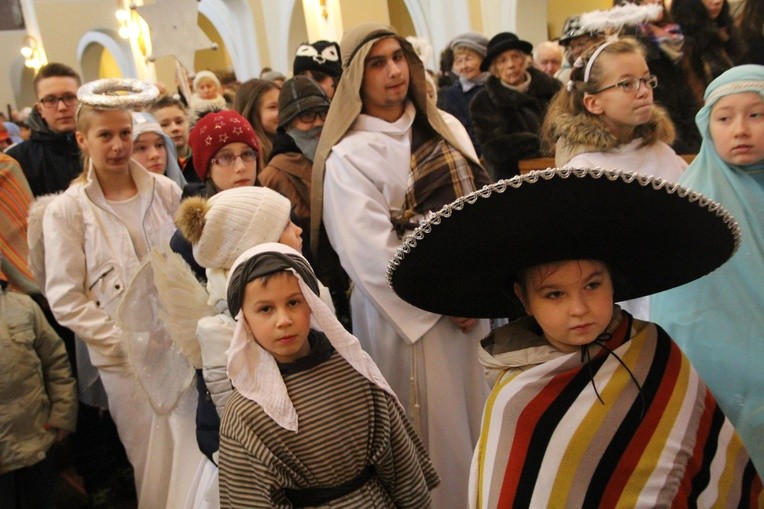 Rozesłanie kolędników misyjnych w Mościcach