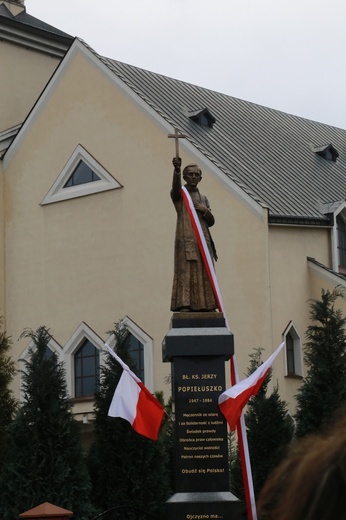 Pomnik ks. Popiełuszki w Mielcu