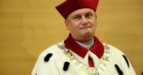 Młodym trzeba przekazywać najwyższe wartości