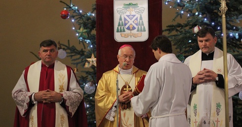 W parafii św. Brata Alberta biskup ordynariusz, kapłani i wierni wzywali wstawiennictwa świętego, którego rok ogłosił Episkopat Polski