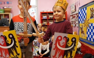 Dzieci z przedszkola już prawie gotowe na Orszak Trzech Króli