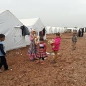 Dzieci na całym świecie modlą się o pokój dla Syrii
