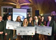 	Grono laureatów konkursu poszerza się z roku na rok i obejmuje kolejne redakcje. Na zdjęciu zeszłoroczna gala wręczenia nagród.