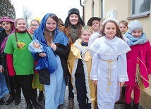 Grupa kolędnicza z parafii Raniżów.