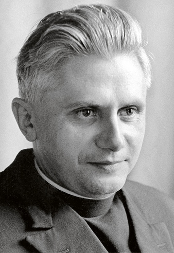 Ks. Joseph Ratzinger  w chwili rozpoczęcia soboru miał 35 lat.