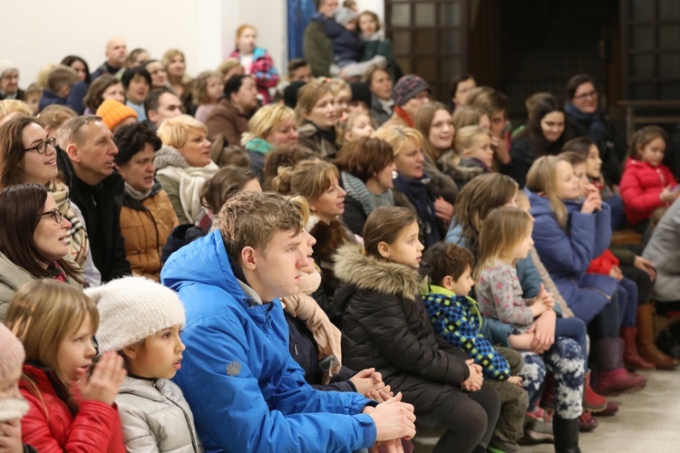 Teatralna "Opowieść wigilijna" w Andrychowie