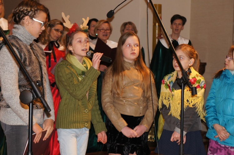 Koncert kolęd w kościele garnizonowym w Skierniewicach