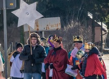 Po raz 4 orszak z Trzema Mędrcami przeszedł przez Radzanów nad Wkrą