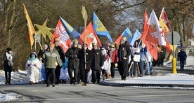 Orszak Trzech Króli dotarł do czerwińskiej bazyliki, gdzie oddano pokłon Dzieciątku Jezus