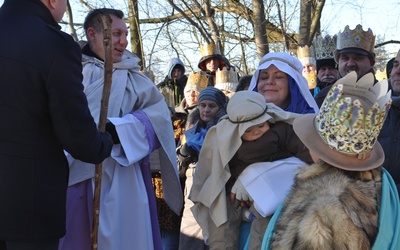 Święta Rodzina wędrowała wraz z Orszakiem Trzech Króli ulicami Sierpca