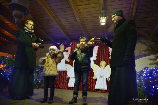 Rodzinne kolędowanie w Piekarach