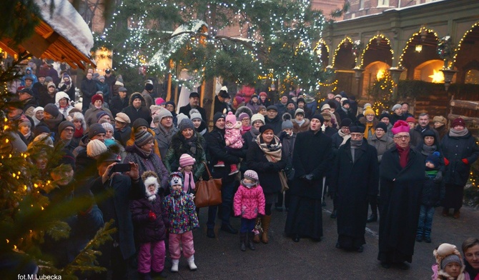 Rodziny kolędowały w Piekarach