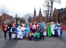 	Kolędnicy misyjni ze złakowskiej parafii.