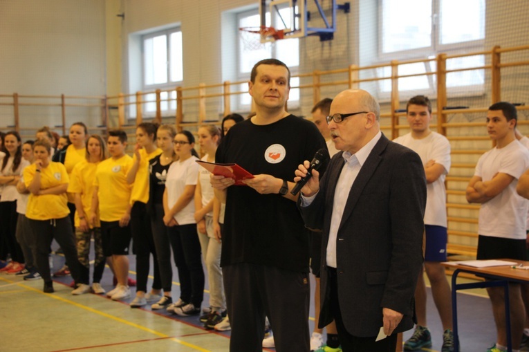 Zawody w przeciąganiu liny