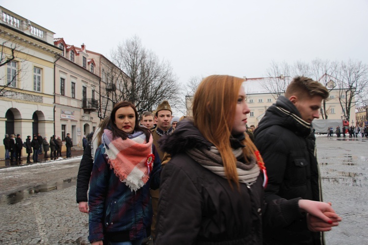 Polonez maturzystów w Łowiczu