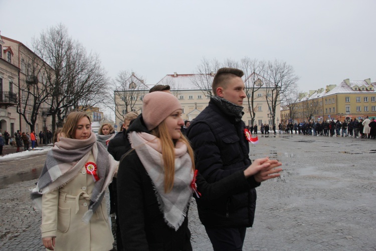 Polonez maturzystów w Łowiczu