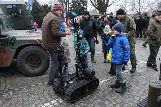 Piknik "Bezpieczna Polska" we Wrocławiu