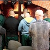 Modlitwa w kaplicy gliwickiego aresztu