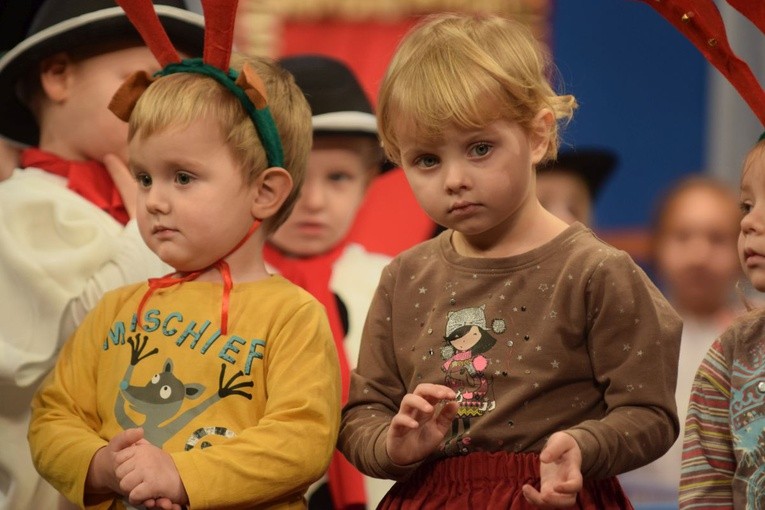 Świdnicki Przegląd Zespołów Kolędniczych: Społeczne Przedszkole „Akademia Przedszkolaka” w Świdnicy