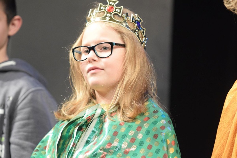 Świdnicki Przegląd Zespołów Kolędniczych: Niepubliczna Katolicka Szkoła Podstawowa Caritas Diecezji Świdnickiej w Wirach