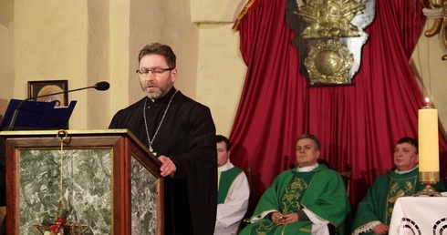 Ks. Dariusz Jóźwik, proboszcz prawosławnej parafii św. Mikołaja w trakcie wygłaszania homilii