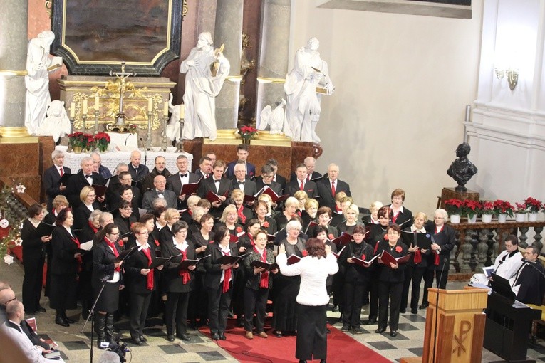 Chórzyści katoliccy i ewangeliccy wspólnie zaśpiewali podczas ekumenicznego nabożeństwa w Cieszynie