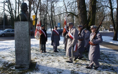 Pamiętali przy pomniku Kolbego