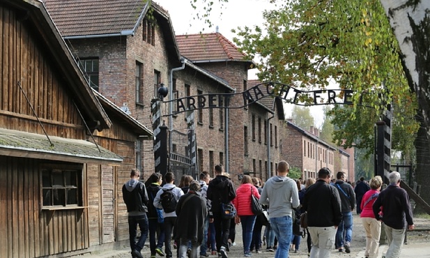 W piątek obchody 72. rocznicy wyzwolenia obozu Auschwitz