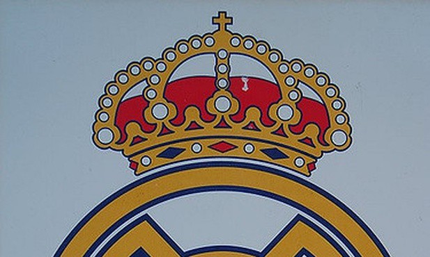 Real Madryt znów usuwa krzyż z herbu - dla pieniędzy