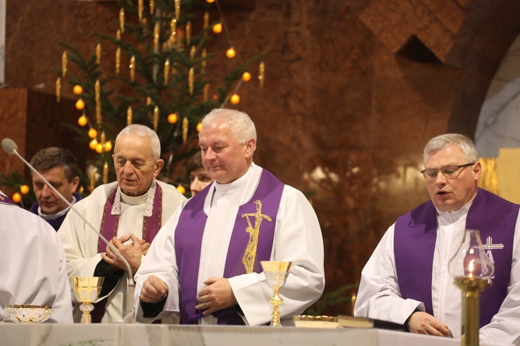 Pogrzeb śp. Rozalii Pindel, mamy bp. Romana Pindla