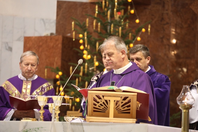 Pogrzeb śp. Rozalii Pindel, mamy bp. Romana Pindla