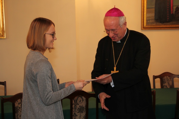 Ceremonia wręczenia nagród laureatom diecezjalnego etapu OTK