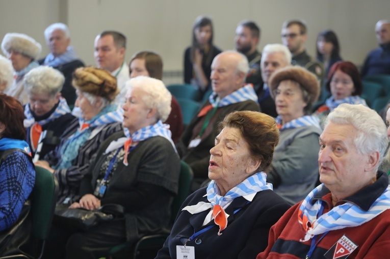 Modlitwa za więźniów KL Auschwitz-Birkenau