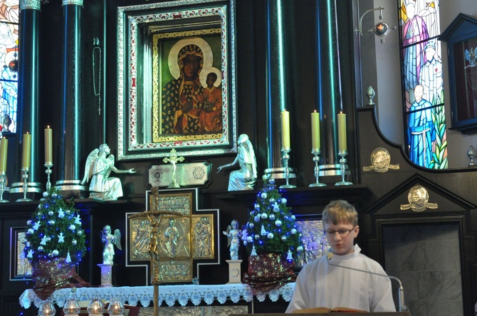 Jasnogórska zasuwa w Borzęcinie Dolnyn