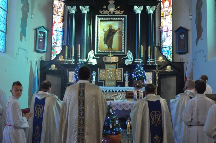 Jasnogórska zasuwa w Borzęcinie Dolnyn