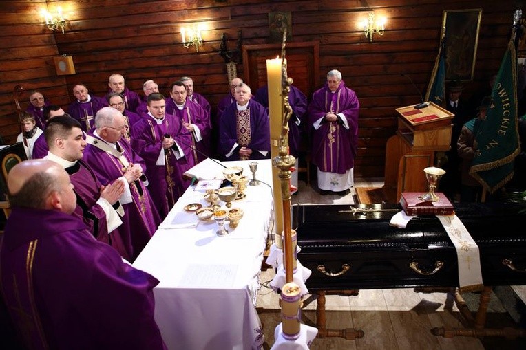 Pogrzeb ks. Stanisława Furlepy w obiektywie Krzysztofa Karpiuka
