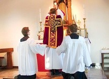 Najbliższa Msza trydencka zostanie odprawiona 19 lutego o 15.30.  Kolejna to żałobne requiem 25 lutego.