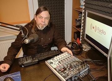 Grzegorz Kasjaniuk, autor książki o objawieniach w Gietrzwałdzie, pracuje w Polskim Radiu Olsztyn.