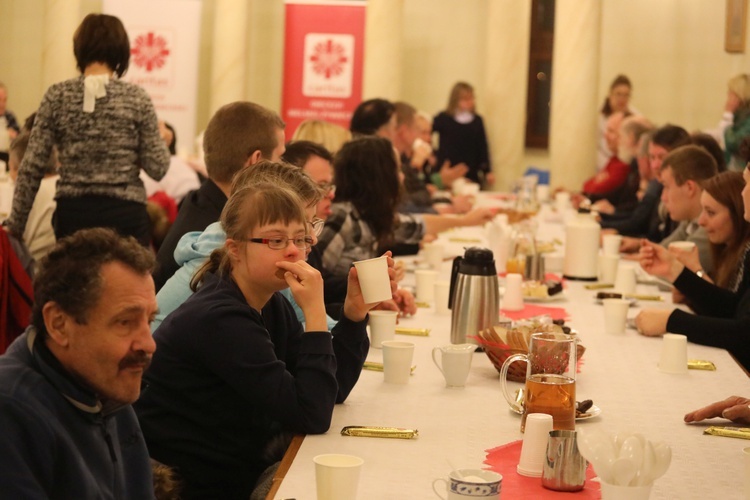 Kolędowanie Caritas i osób niepełnosprawnych w Bielsku-Białej - 2017