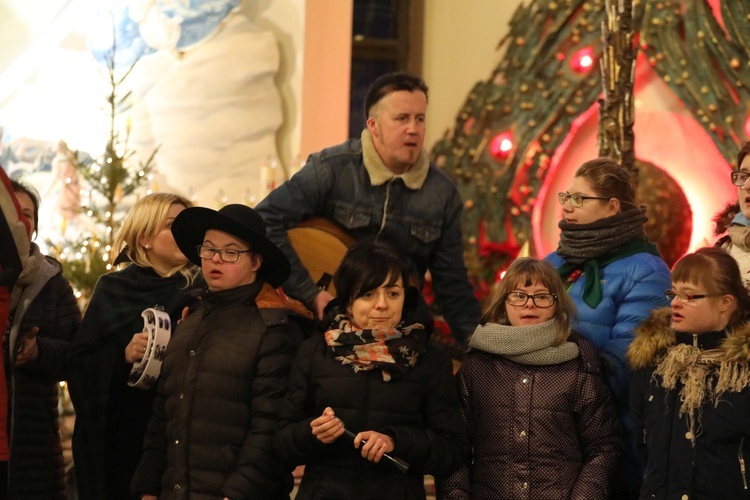 Kolędowanie Caritas i osób niepełnosprawnych w Bielsku-Białej - 2017