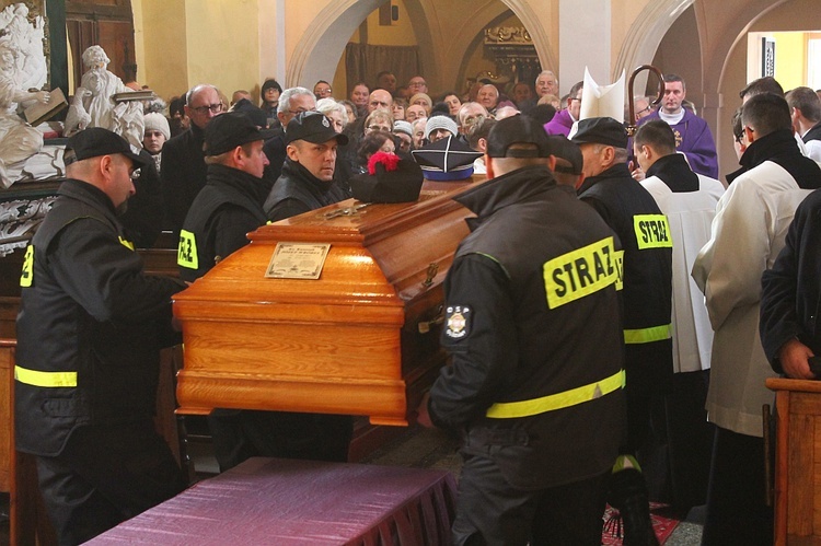 Pogrzeb ks. Józefa Wróbla