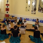 Zabawa w Liceum i Gimnazjum Sióstr Niepokalanek w Szymanowie