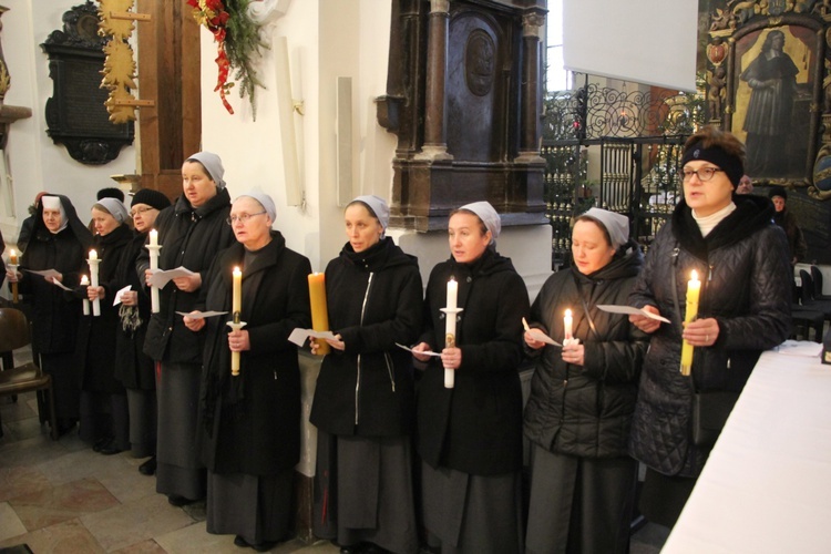 Obchody Dnia Życia Konsekrowanego w Łowiczu