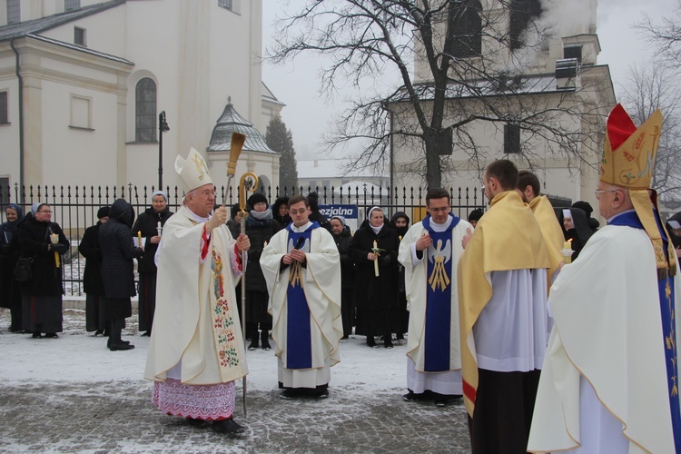 Obchody Dnia Życia Konsekrowanego w Łowiczu