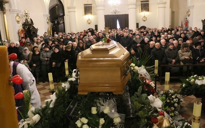 Msza pogrzebowa ks. Tadeusza Józefczaka
